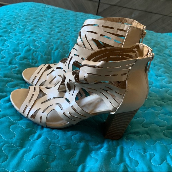 Forever -Cream heel sandals - Picture 6 of 14